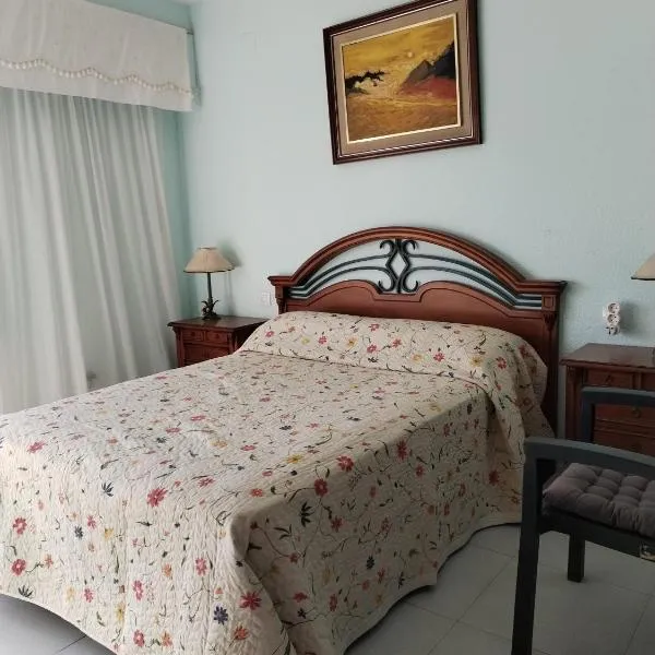 Rooms in Apartment, hotel ad Alicante