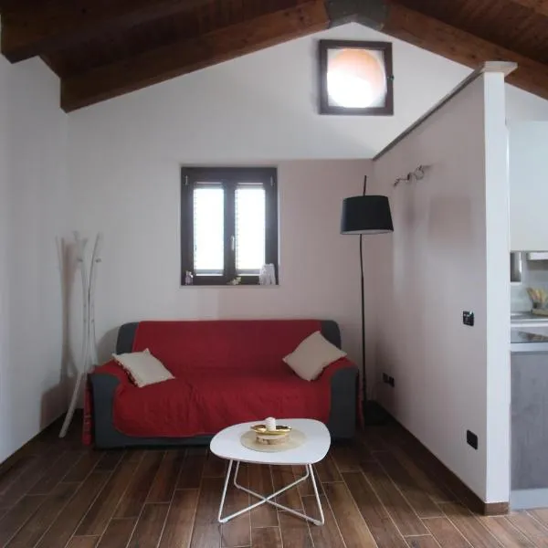 Il Noccioleto holiday home, hotel in Mercato