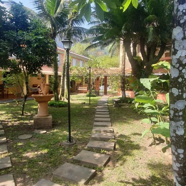 Suítes Quintal de Lázaro 2, hotel em Ubatuba