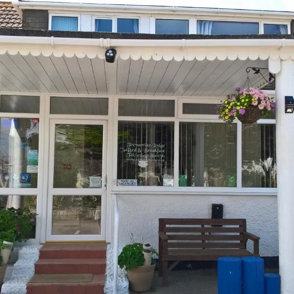Trevarrian Lodge, hotel in Newquay