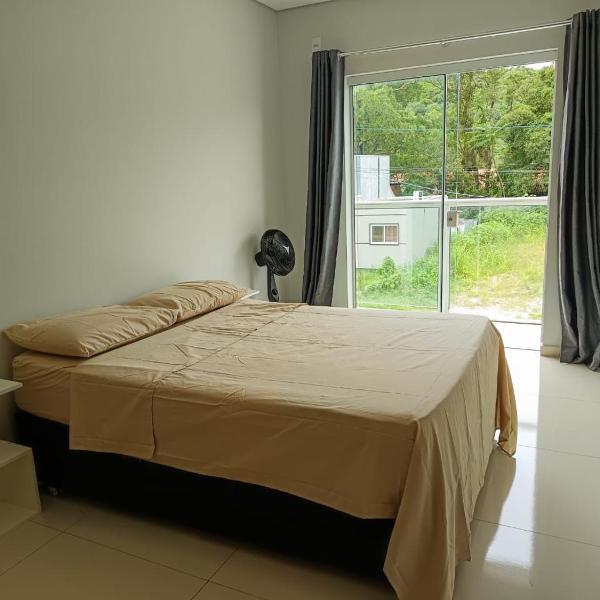 Apartamento próximo à praia em Florianópolis - Foto 2