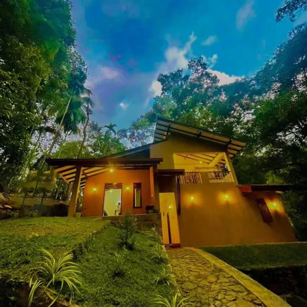 River's Edge Resort Sinharaja, hotel v destinaci Kudawe