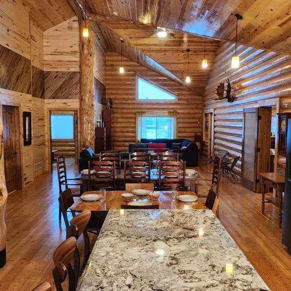 Beargrass Lodging & RV Resort, hotel v destinaci Hungry Horse