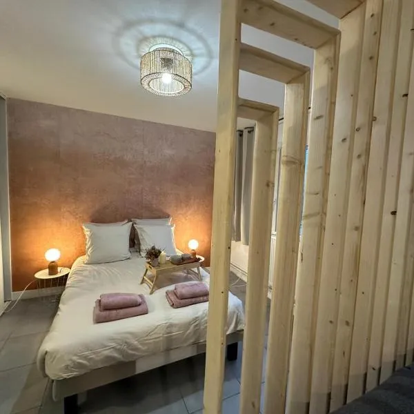 LeRelaisdOdile - Studio Cosy - Proche Metro - Parking Gratuit - Mons-en-Barœul, hotel a Mons-en-Baroeul
