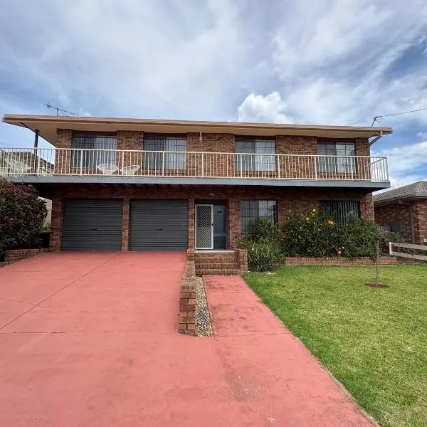 Beach N Berms, Hotel in Dalmeny