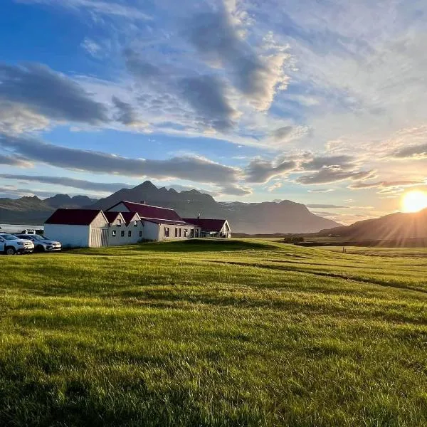 Berunes HI Hostel، فندق في Berunes