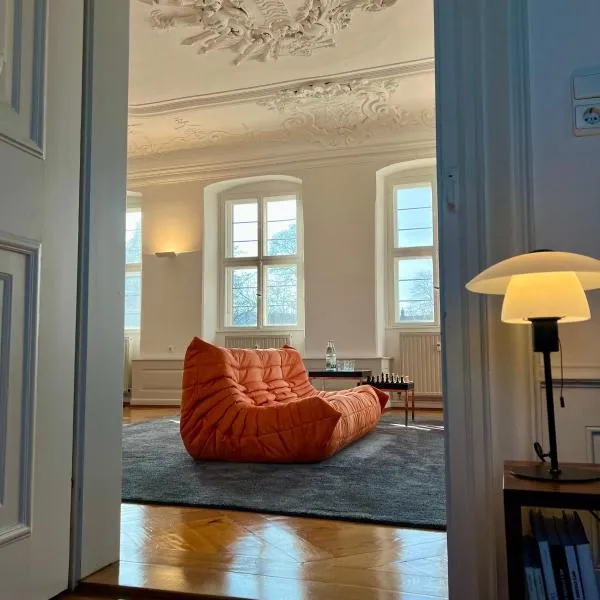 Luxuriöse Design Wohnung am Barockschloss 150 m2, hotel sa Zeitlofs