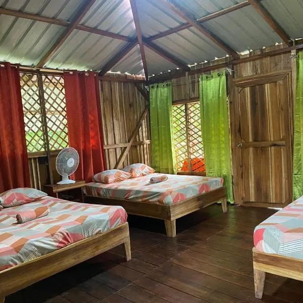 Hotel cahuita, hotel v destinaci Cahuita