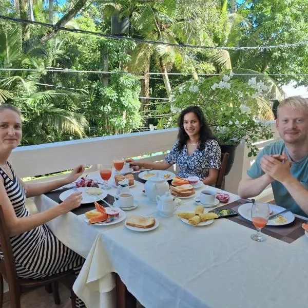 Lucky Prince Villa & Ayurveda Wellness, hotel in Aluthgama