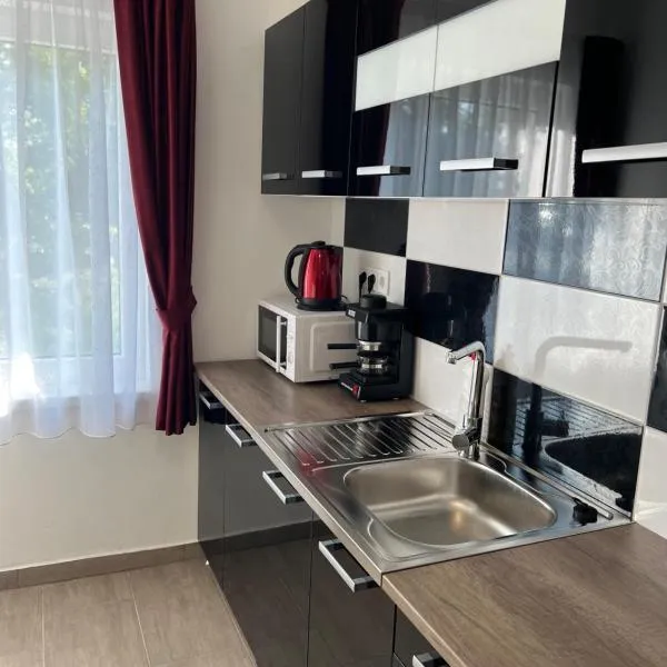 Helga Apartman – hotel w mieście Makó