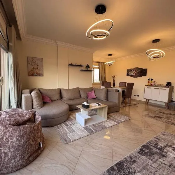 شقة بموقع متميز في الشيخ زايد, hotel v destinaci Sheikh Zayed