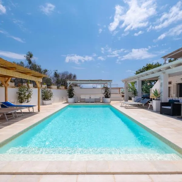 Villa Christelle Luxury Pescoluse by HDSalento, отель в Марина-ди-Песколузе