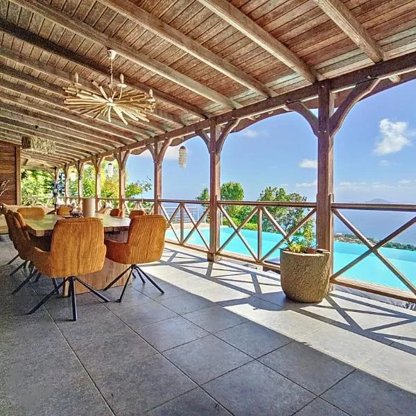 Villa Scarlett, luxueuse villa vue mer 5 étoiles, hotel v destinaci Trois-Rivieres