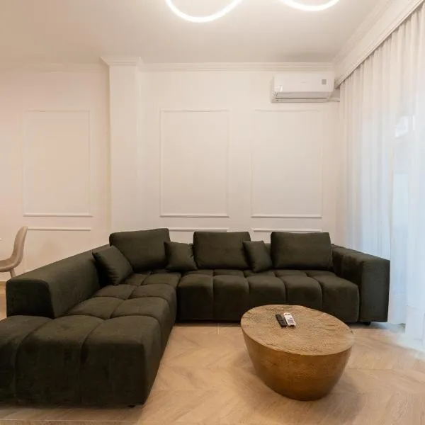 Iris Luxury Apartment, hotel in Serres