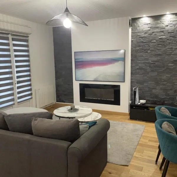 Maison moderne proche CDG, ξενοδοχείο σε Aulnay-sous-Bois