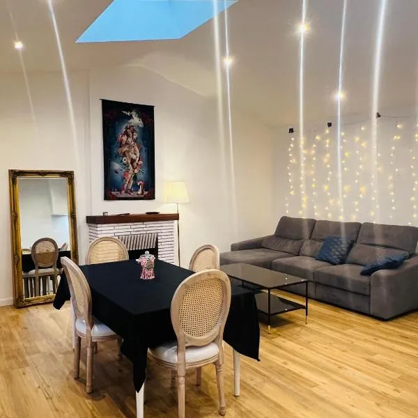 Maison en pierre moderne, hotel en Virelade