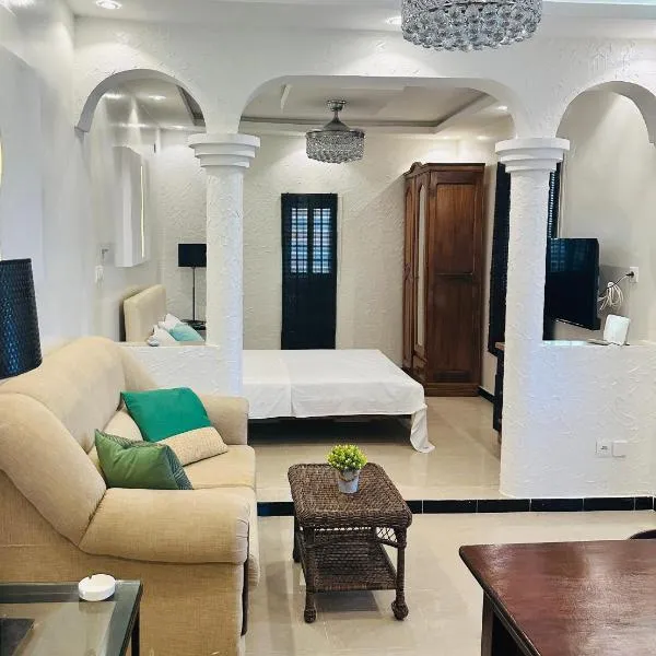 Rooftop Studio with Private Sun Terrace, hotel v destinaci Ouakam