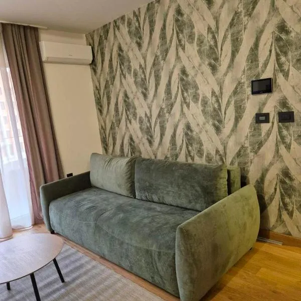 Sajam 2, hotell i Novi Sad