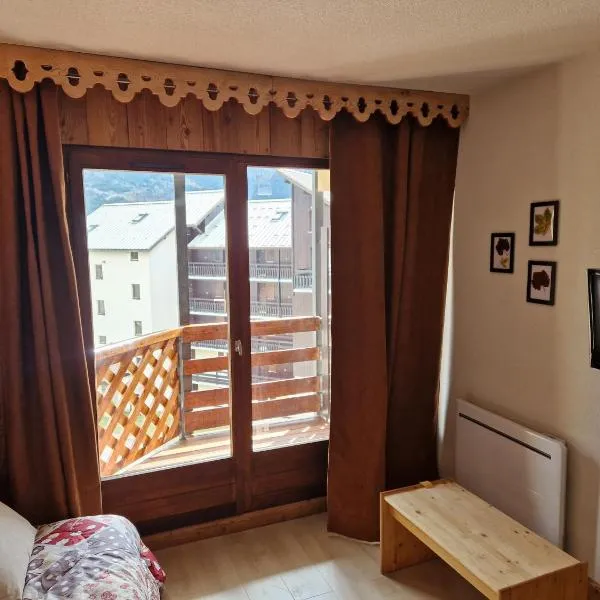 D42 Dolomites- Ski Navette Gratuite- Rando Prêt raquettes,, hotel en Gresse-en-Vercors