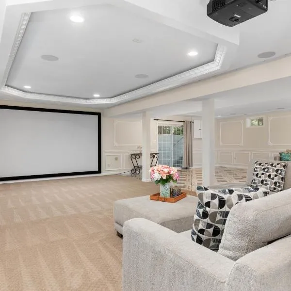 2 BR Serene & Peaceful On 4 Acres, Fairfax-GMU - Lower Level, hotel in Fairfax