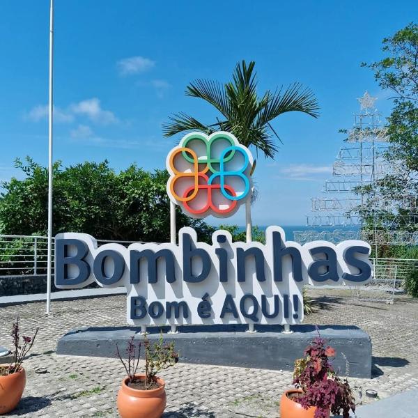 Casa Bombinhas Com Piscina