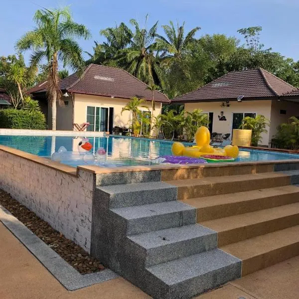 Thip Siam Village, hotel in Ao Nam Mao