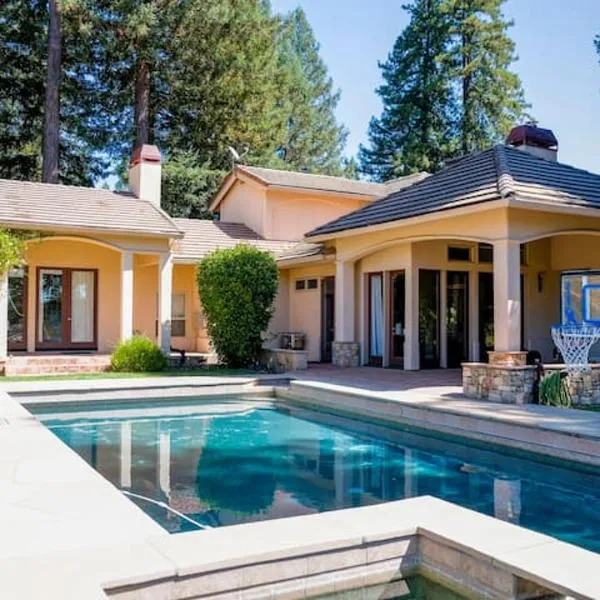 Casa Tranquila, hotel in Forestville