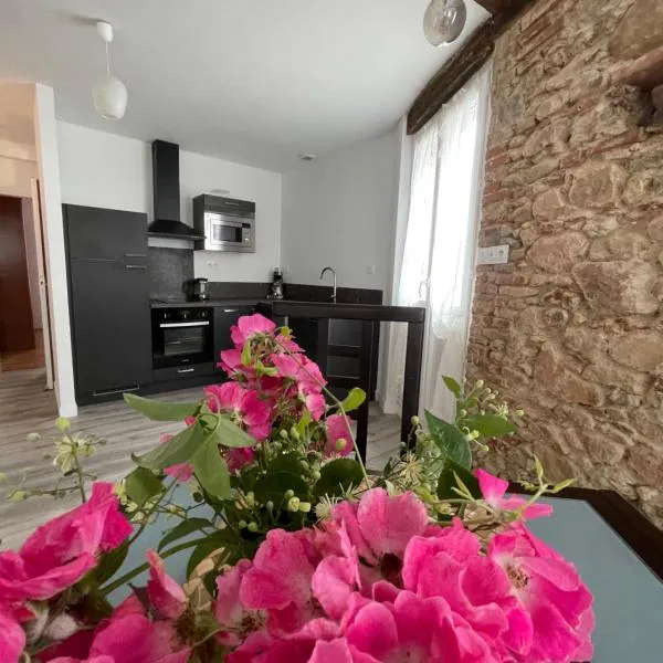 Le pont Saint Roch Logement lumineux avec garage、ラヴォールのホテル