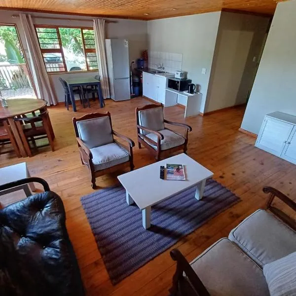 Mitford Holiday Flats, hotel in Morganʼs Bay