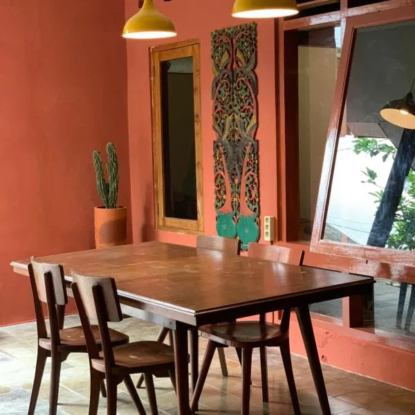 Platsa House, hotel v destinaci Timuran