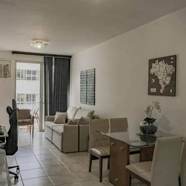 Copacabana Flat com varanda e garagem