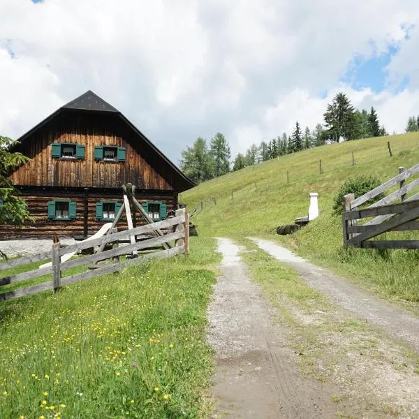 Wurzeggeralm, hotel en Aich