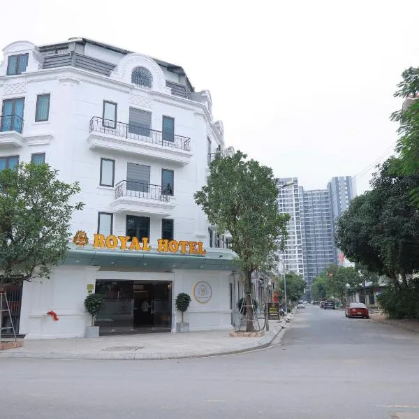Royal Hotel Trâu Quỳ, hotel v destinaci Thạch Cầu