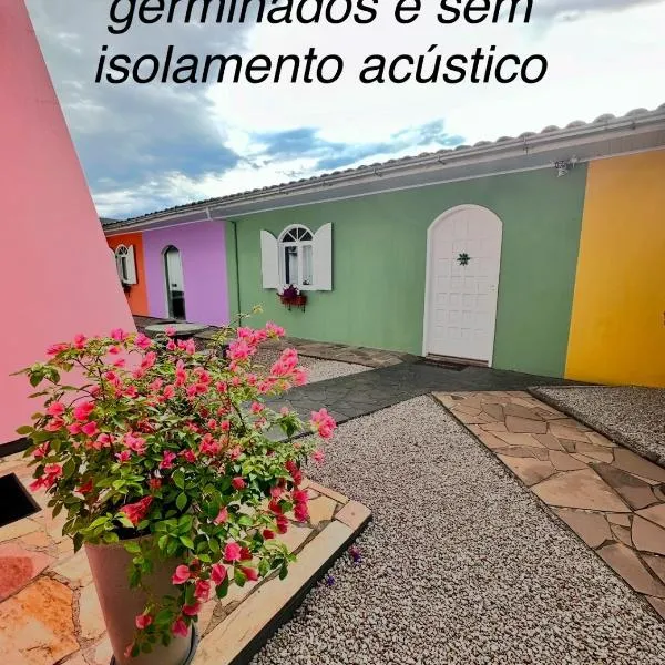 La vita hospedaria studio amarelo, hotel v destinaci Nova Veneza