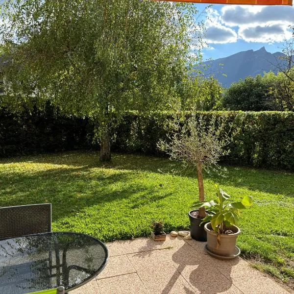 Appartement avec jardin à 2 pas du lac, hotel in Aix-les-Bains