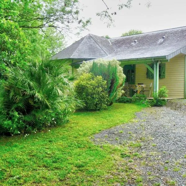 Chalet Tulasi, douceur et sérénité à Eysus, ξενοδοχείο σε Eysus