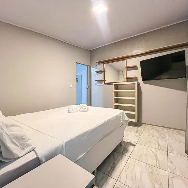 Apto completo com Ar, Wi-fi e Smart TV - 5 min da Praia