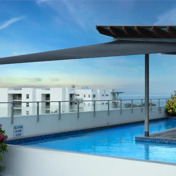 Panoramic views 3BR Cairns City Apartment, hotel v destinaci Cairns