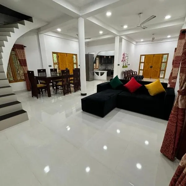 KBS Golden House, hotel in Point Pedro