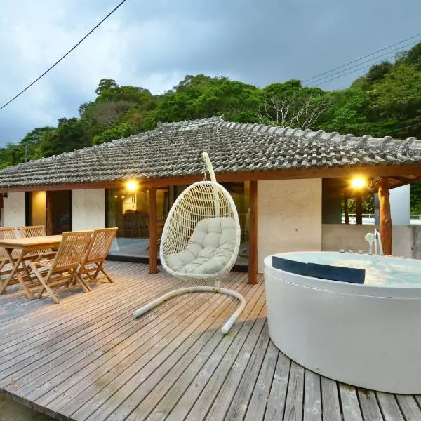 ヴィラコガチアラマンダ, hotel in Nago