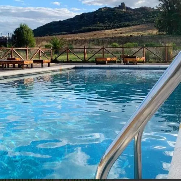 Cabañas Las Calandrias de Tandil, hotel in Tandil