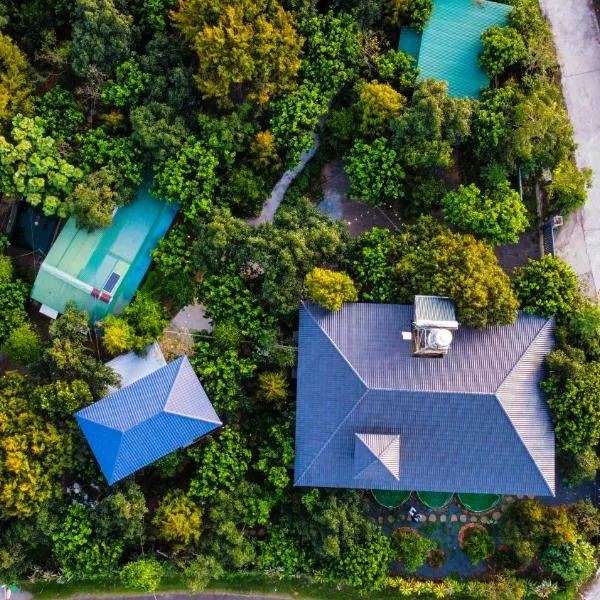 Homestay Vườn Trái Cây Nhiệt Đới VÔ ƯU GARDEN, hotel v destinaci Bao Loc