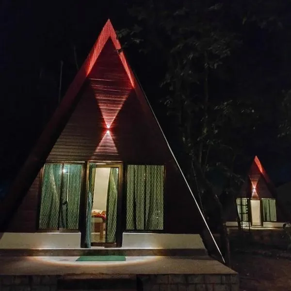 Manas nature hut, hotel v destinaci Jyoti Gaon