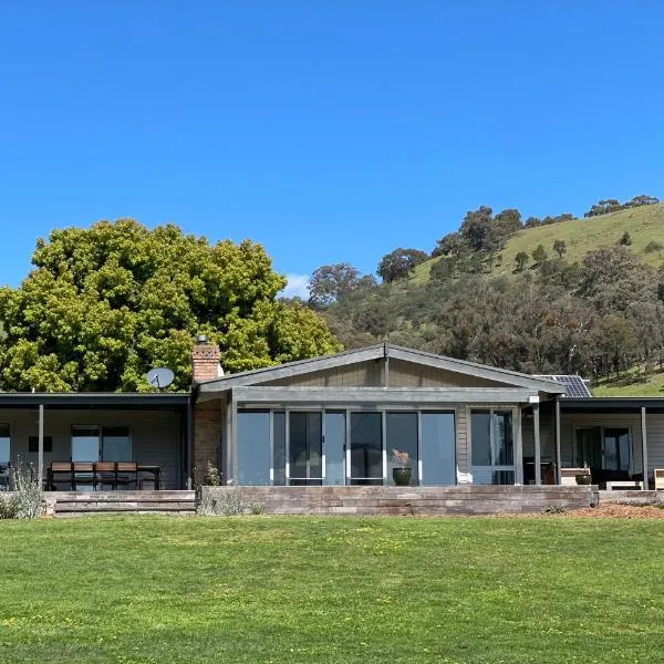 Headley Homestead - The Village Green, hotel v destinaci Strath Creek