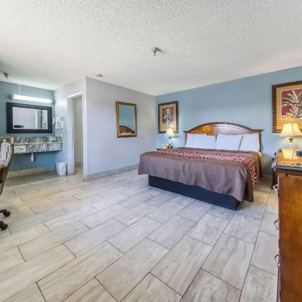 Rodeway Inn & Suites, hotel v destinaci Haines City