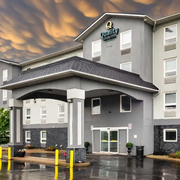 Quality Inn & Suites, hotel in Grimsby