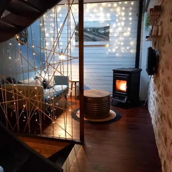 L'Atelier - Gîte urbain chaleureux, hotel v destinaci Saint-Hubert