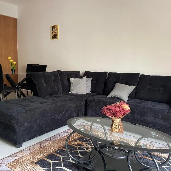 Apartamento T2 Equipado e Aconchegante., hotel v destinaci Praia