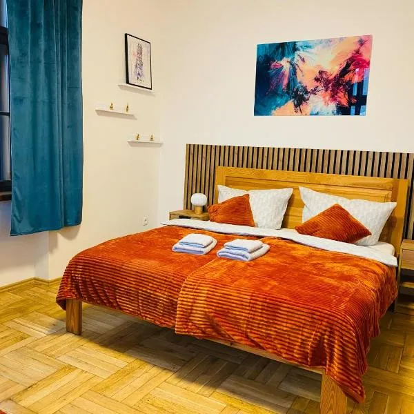 Stylový apartmán u Velkého náměstí 2, Wi-Fi, Netflix, vana, hotel in Hradec Králové