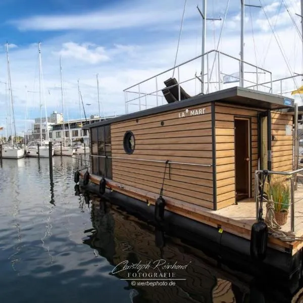 Hausboot Seepferdchen, hotel in Heiligenhafen